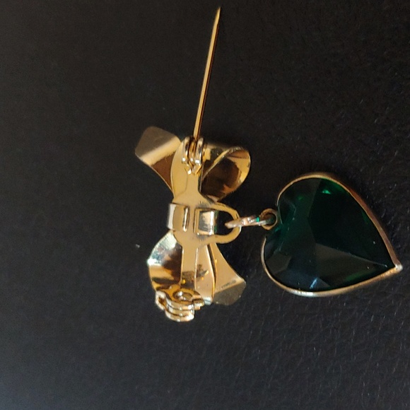 🍀Vintage Bow and Green Gem Heart Brooch💚 - Picture 4 of 11